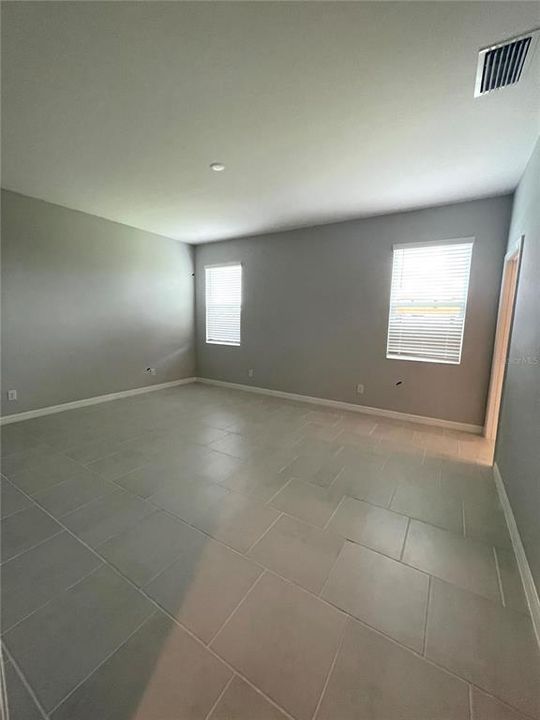 For Rent: $2,400 (4 beds, 3 baths, 2126 Square Feet)