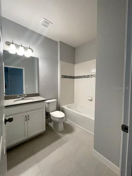 For Rent: $2,400 (4 beds, 3 baths, 2126 Square Feet)