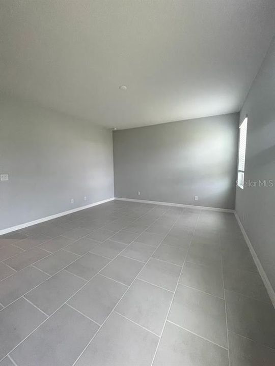 For Rent: $2,400 (4 beds, 3 baths, 2126 Square Feet)