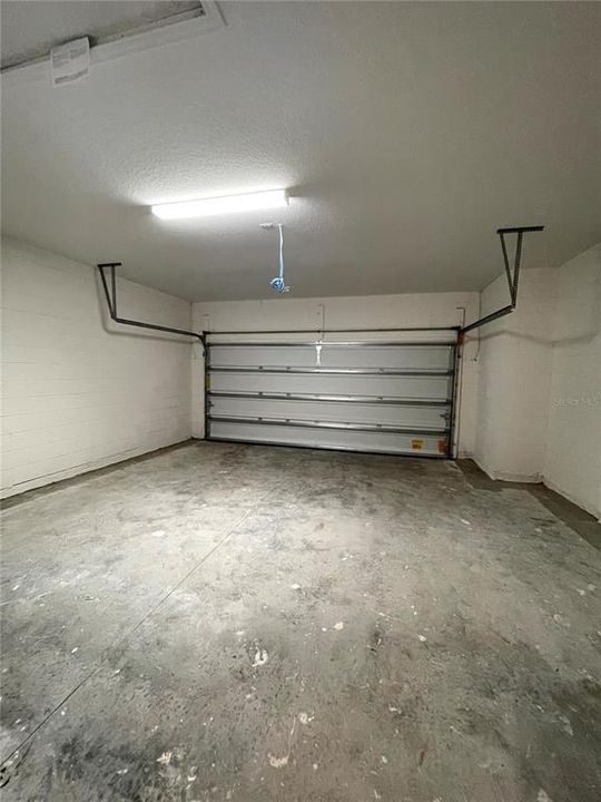 For Rent: $2,400 (4 beds, 3 baths, 2126 Square Feet)