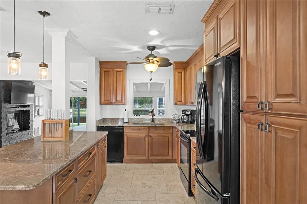 En Venta: $320,000 (3 camas, 2 baños, 1512 Pies cuadrados)