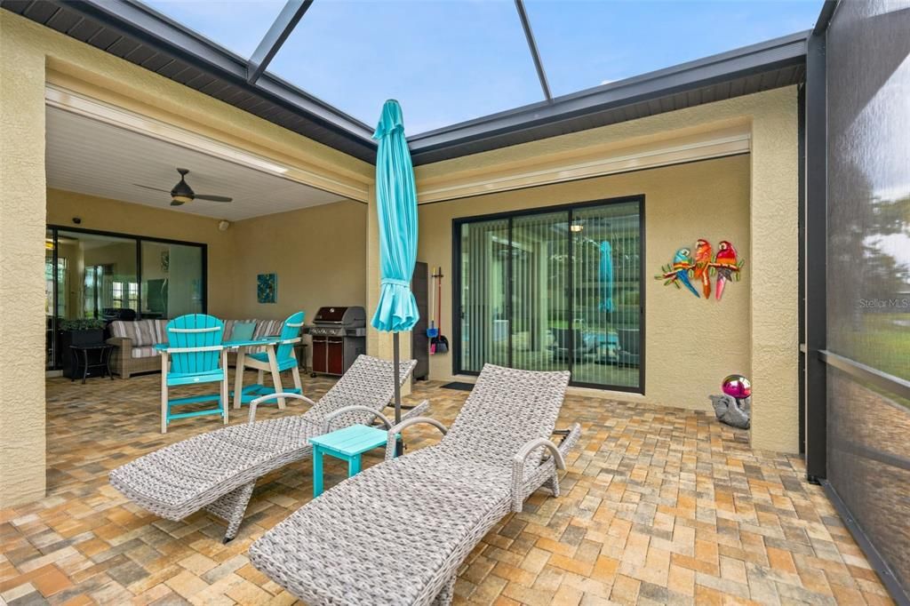 En Venta: $460,000 (3 camas, 2 baños, 1968 Pies cuadrados)