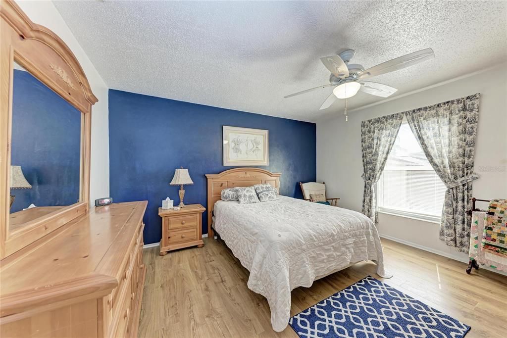 For Sale: $335,000 (3 beds, 3 baths, 2177 Square Feet)