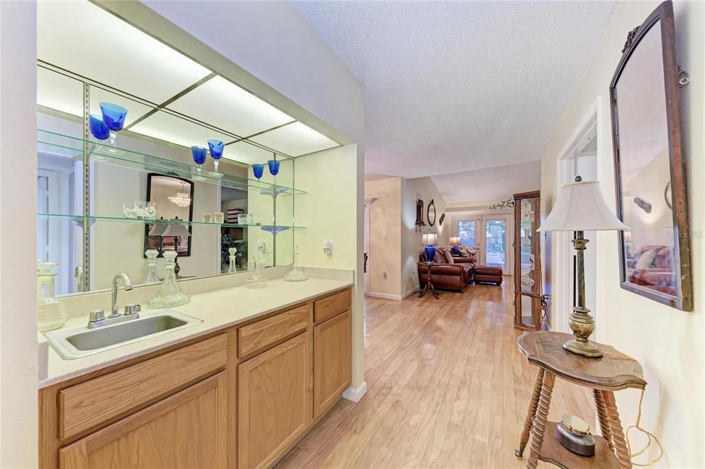 For Sale: $335,000 (3 beds, 3 baths, 2177 Square Feet)