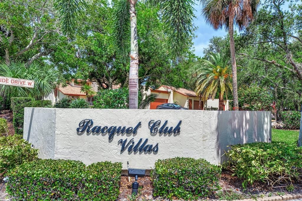 For Sale: $335,000 (3 beds, 3 baths, 2177 Square Feet)