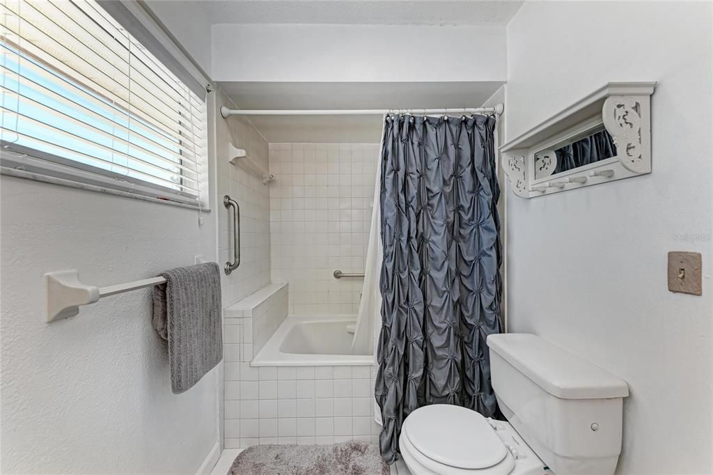 For Sale: $335,000 (3 beds, 3 baths, 2177 Square Feet)