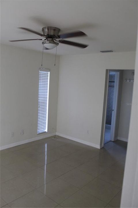 En Renta: $2,395 (3 camas, 2 baños, 1415 Pies cuadrados)
