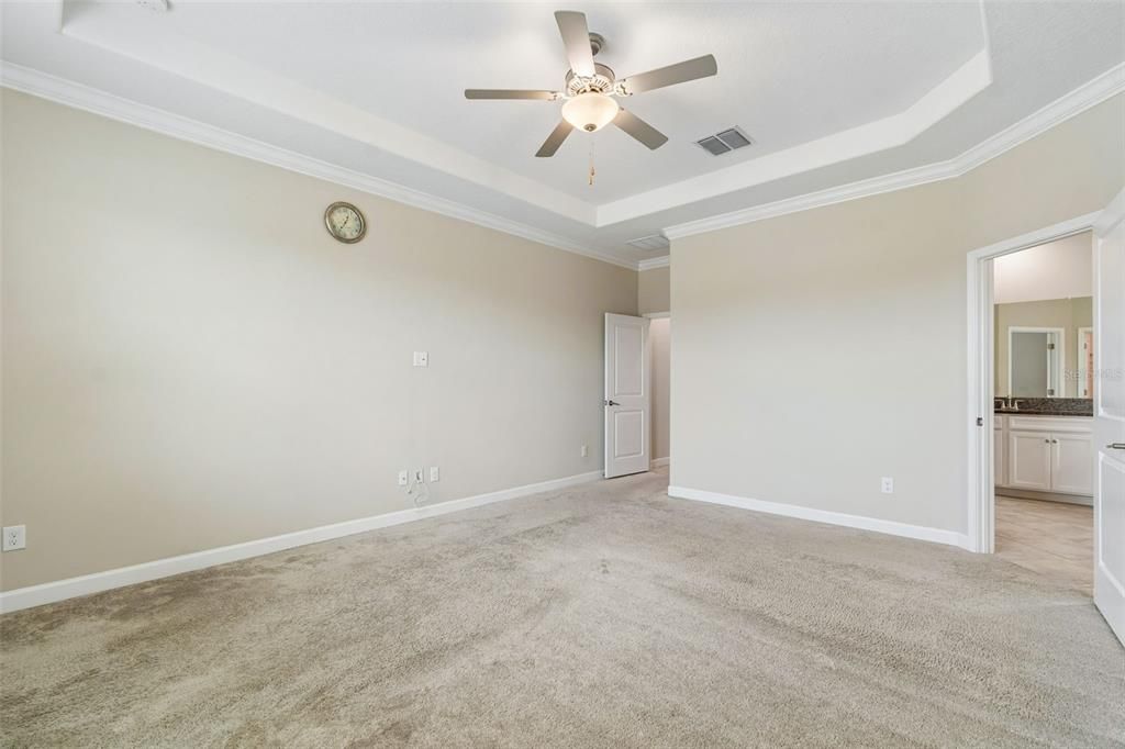 For Rent: $3,490 (5 beds, 3 baths, 3777 Square Feet)