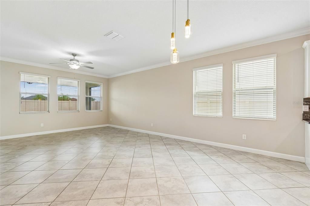 For Rent: $3,490 (5 beds, 3 baths, 3777 Square Feet)