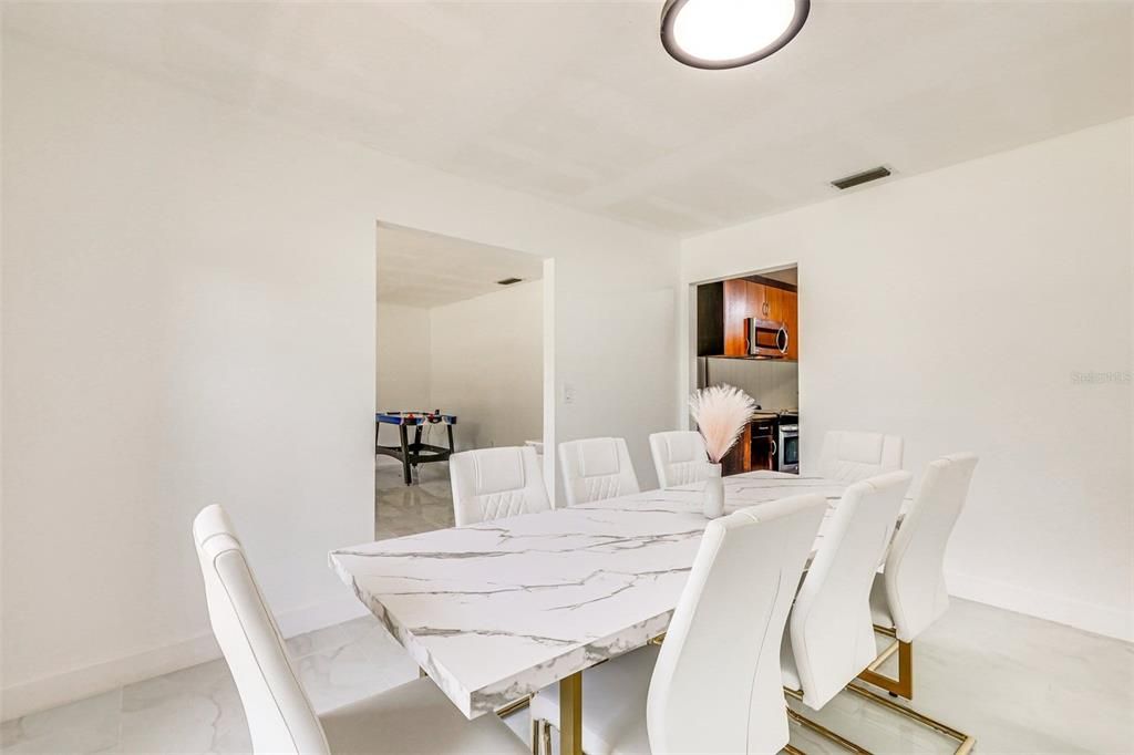 For Rent: $3,400 (3 beds, 2 baths, 1640 Square Feet)