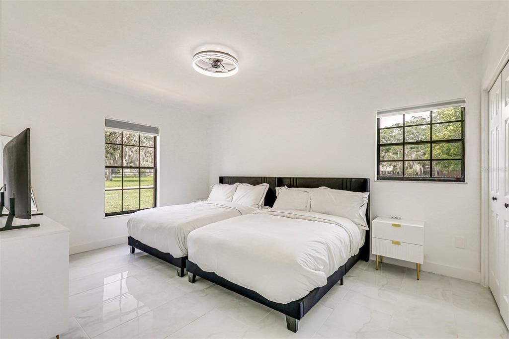 For Rent: $3,400 (3 beds, 2 baths, 1640 Square Feet)