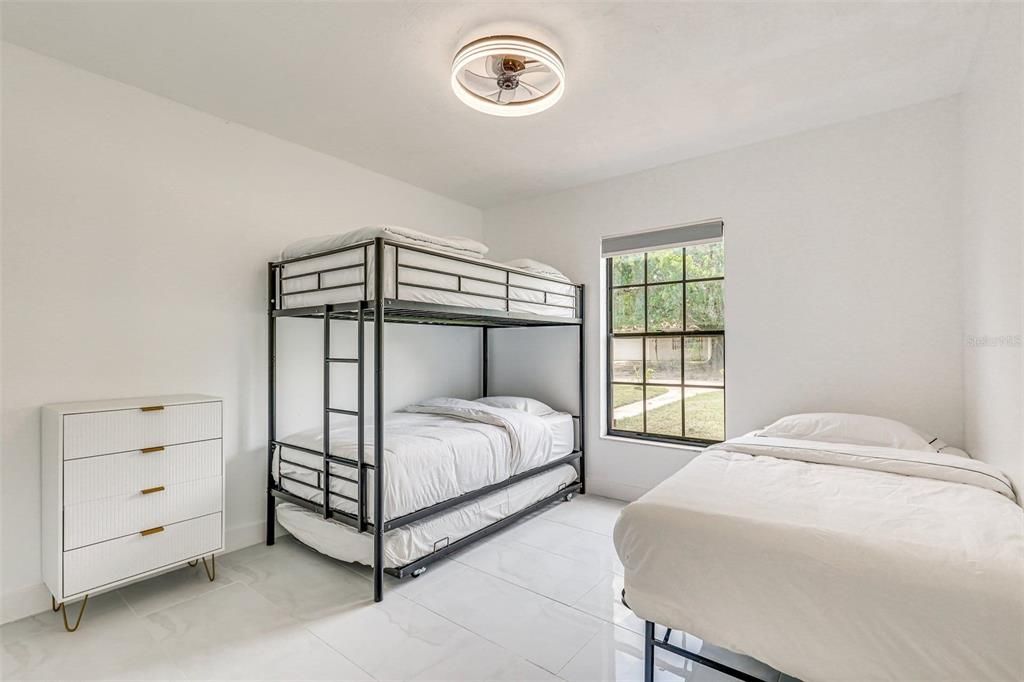 For Rent: $3,400 (3 beds, 2 baths, 1640 Square Feet)