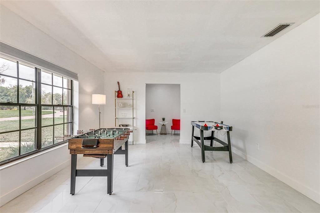For Rent: $3,400 (3 beds, 2 baths, 1640 Square Feet)