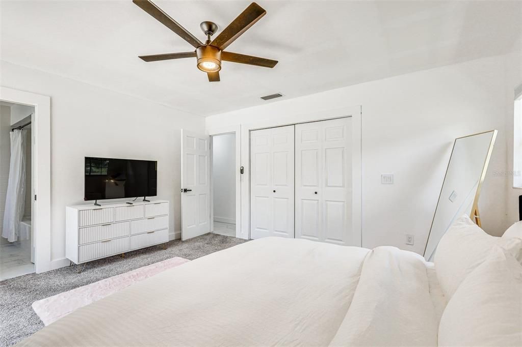 For Rent: $3,400 (3 beds, 2 baths, 1640 Square Feet)