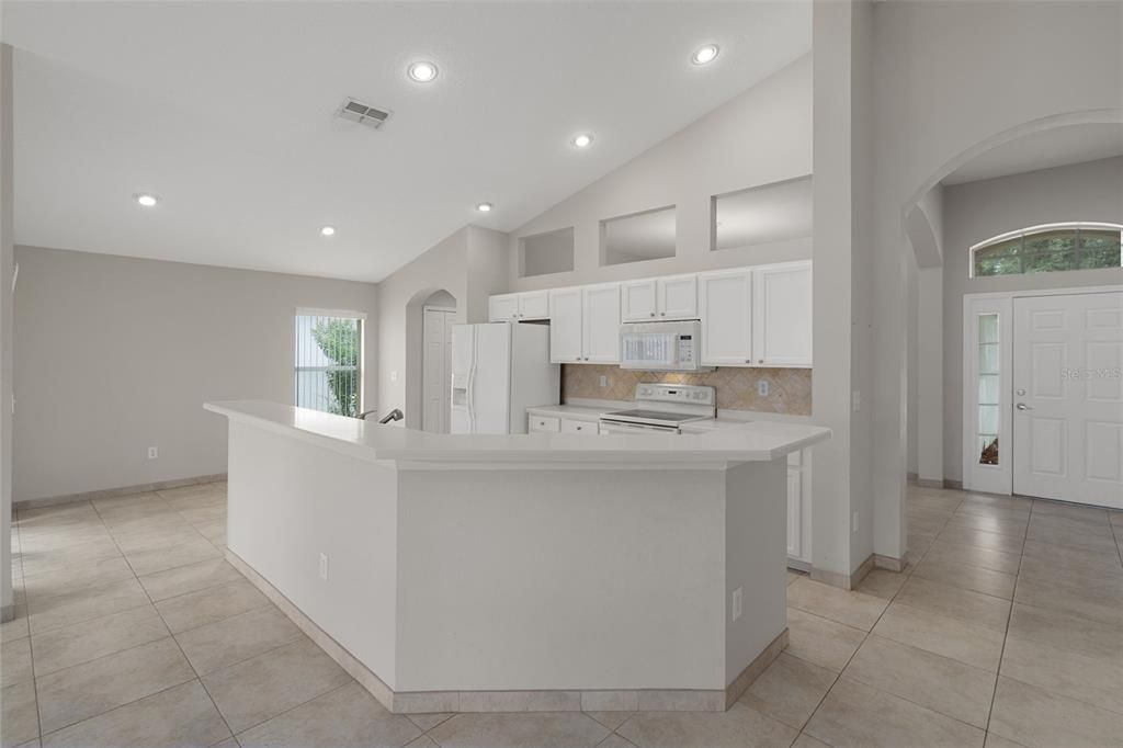 For Sale: $375,000 (3 beds, 2 baths, 1758 Square Feet)