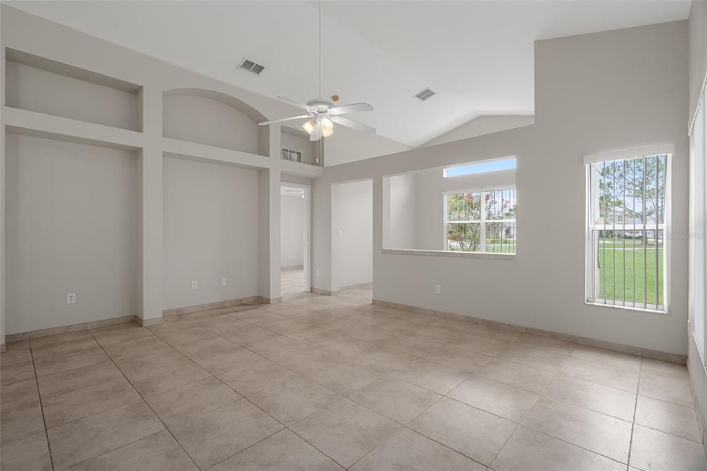 For Sale: $375,000 (3 beds, 2 baths, 1758 Square Feet)