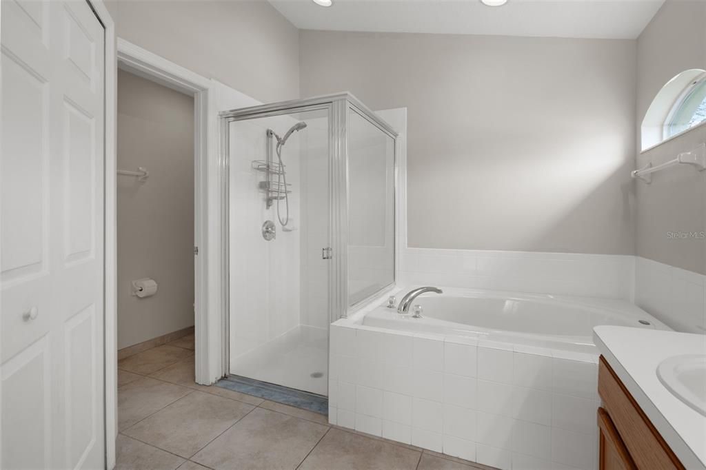 For Sale: $375,000 (3 beds, 2 baths, 1758 Square Feet)