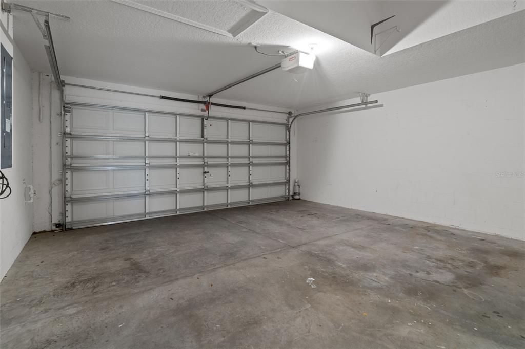 For Sale: $375,000 (3 beds, 2 baths, 1758 Square Feet)
