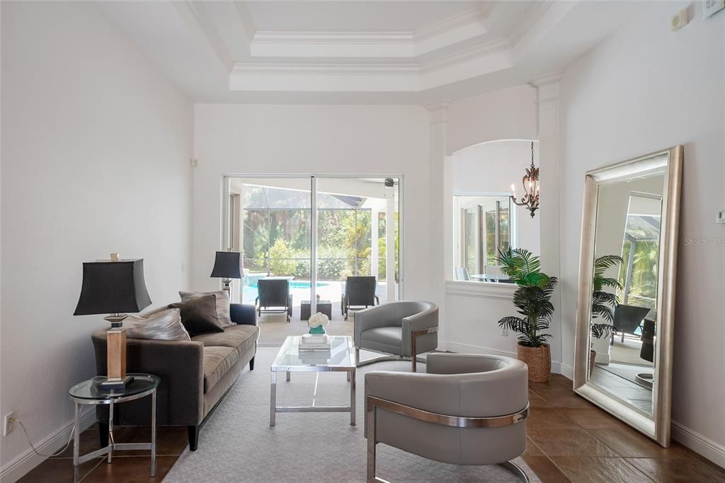 En Venta: $1,075,000 (4 camas, 4 baños, 4176 Pies cuadrados)