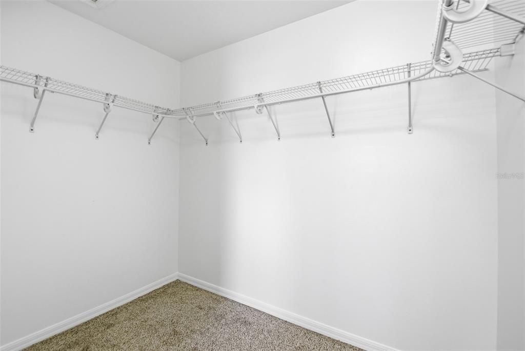 En Venta: $309,900 (4 camas, 2 baños, 2089 Pies cuadrados)