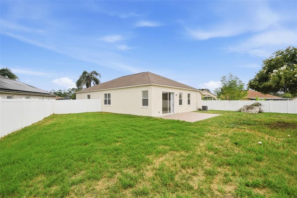 En Venta: $309,900 (4 camas, 2 baños, 2089 Pies cuadrados)