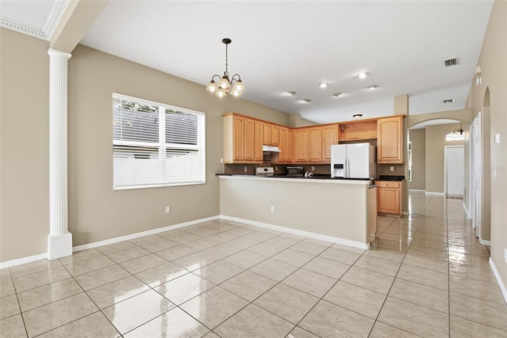 En Venta: $309,900 (4 camas, 2 baños, 2089 Pies cuadrados)