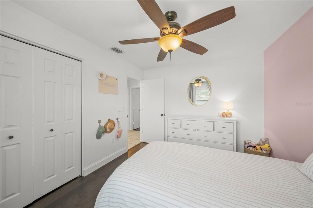 Activo con contrato: $445,000 (3 camas, 2 baños, 1513 Pies cuadrados)