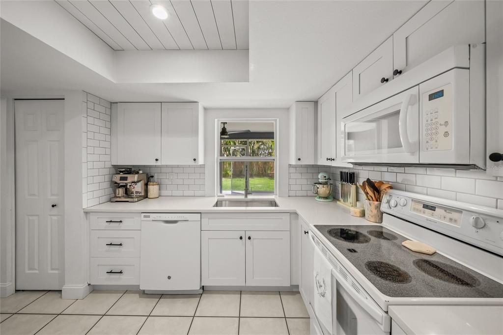 Activo con contrato: $445,000 (3 camas, 2 baños, 1513 Pies cuadrados)