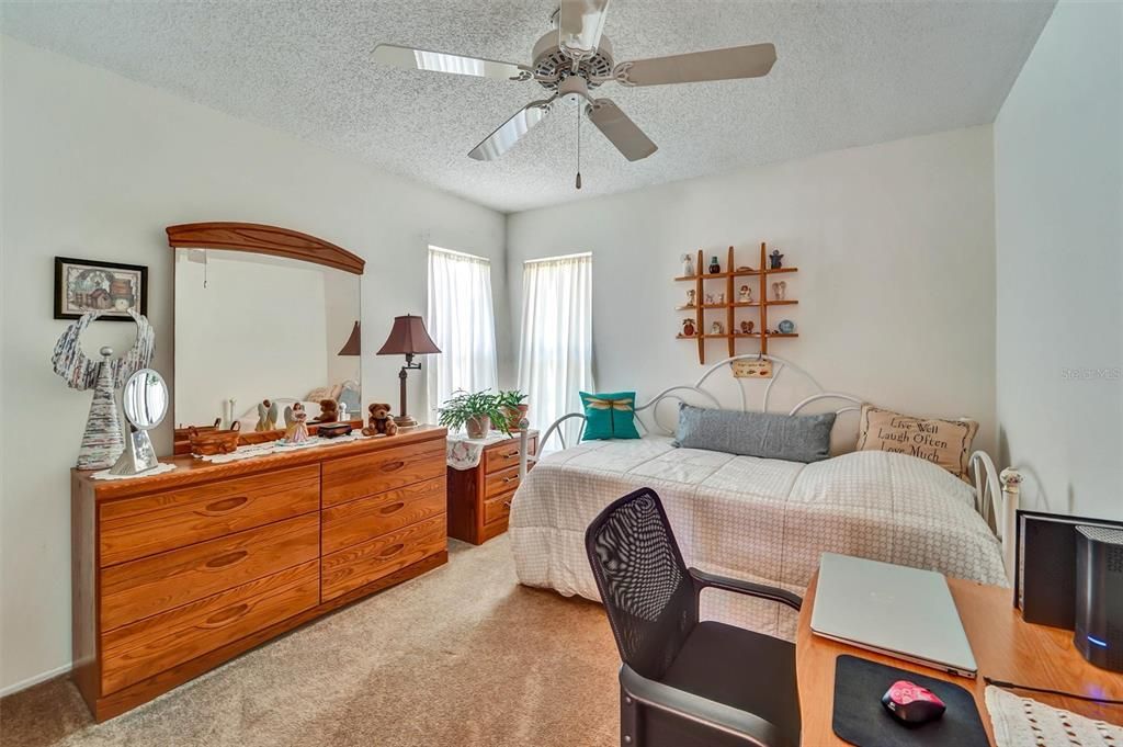 Activo con contrato: $164,900 (2 camas, 2 baños, 1087 Pies cuadrados)