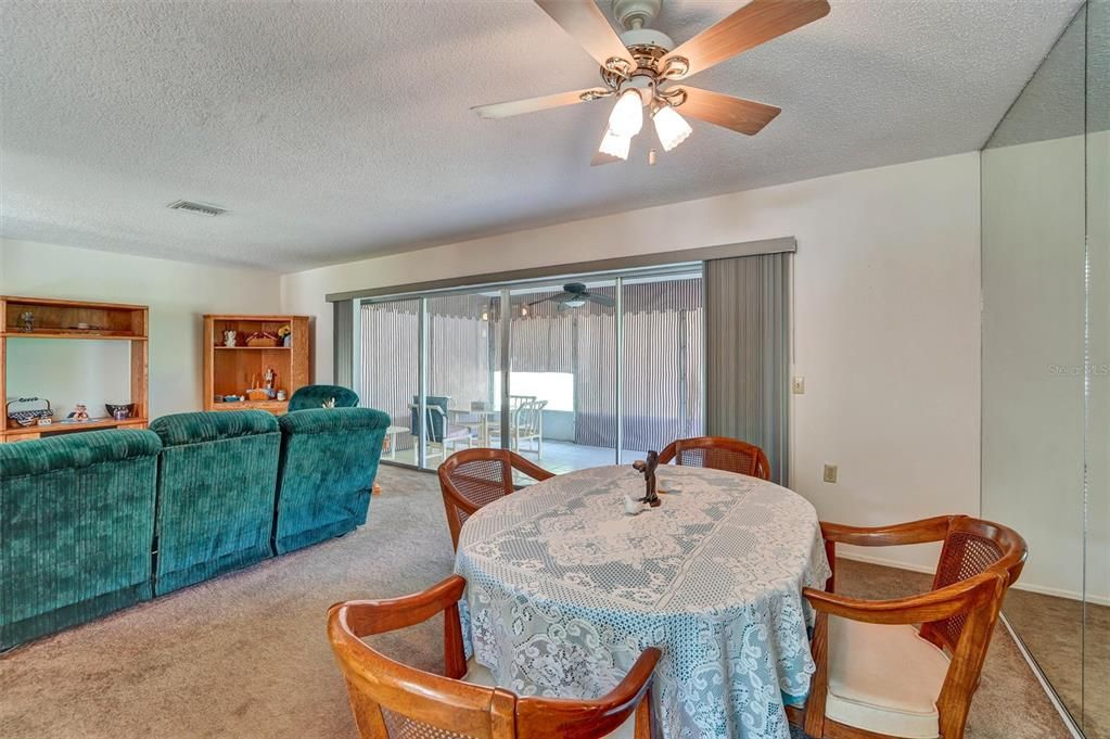 Activo con contrato: $164,900 (2 camas, 2 baños, 1087 Pies cuadrados)