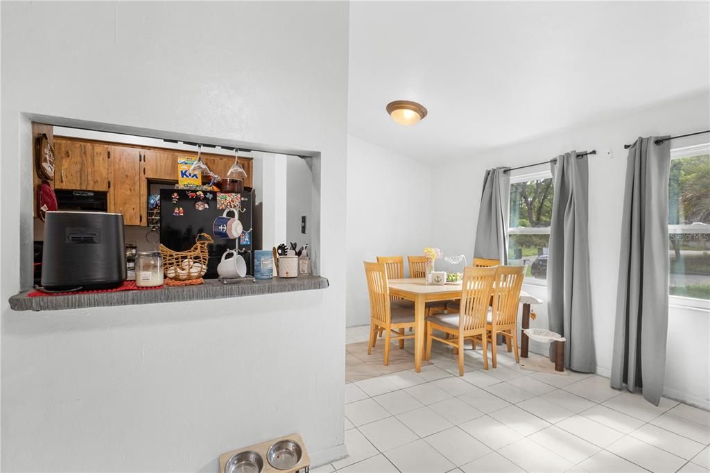 На продажу: $169,900 (2 спален, 2 ванн, 874 Квадратных фут)