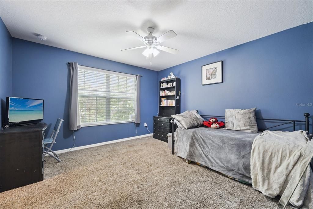 For Sale: $379,000 (4 beds, 3 baths, 2490 Square Feet)