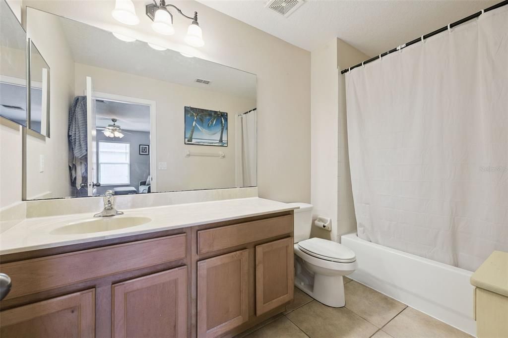For Sale: $379,000 (4 beds, 3 baths, 2490 Square Feet)