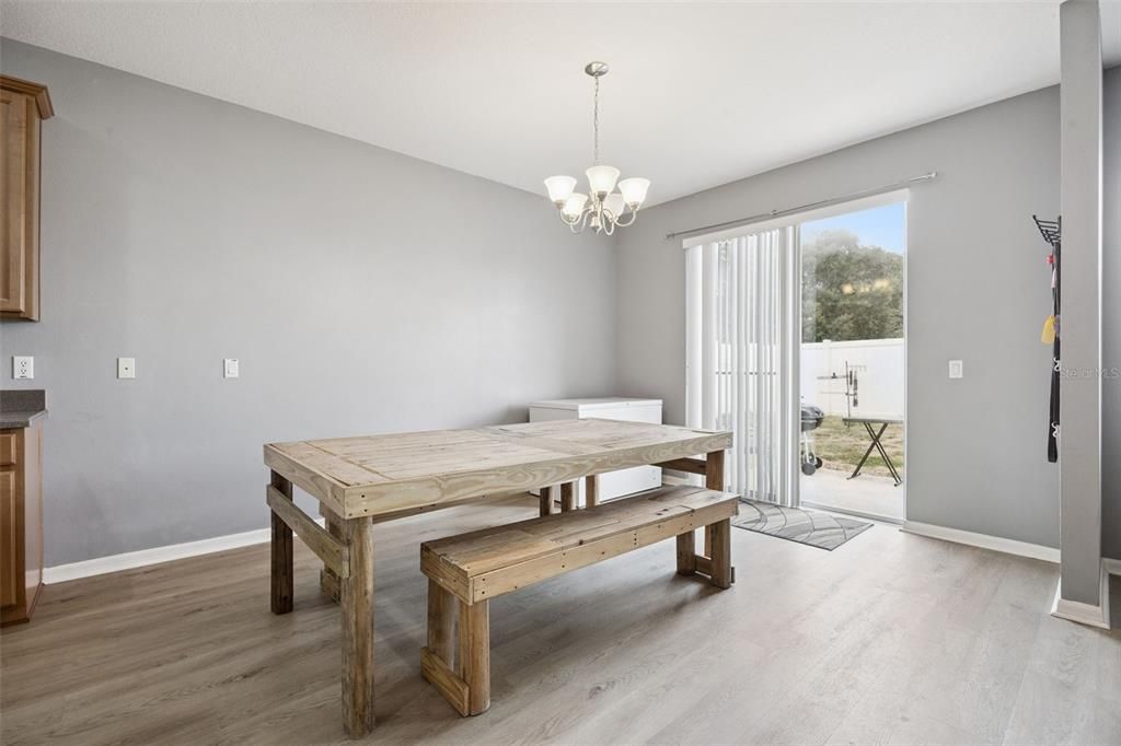 For Sale: $379,000 (4 beds, 3 baths, 2490 Square Feet)