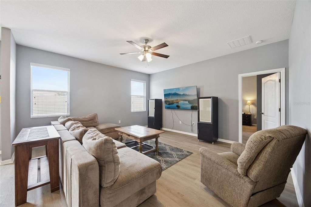 For Sale: $379,000 (4 beds, 3 baths, 2490 Square Feet)