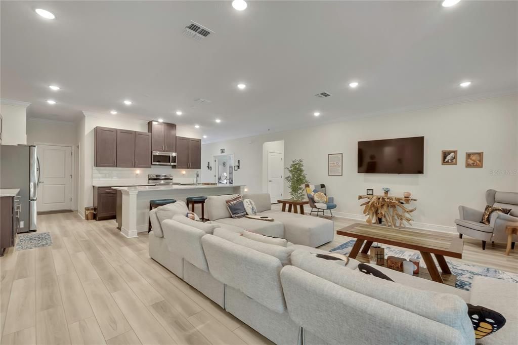 На продажу: $428,900 (4 спален, 3 ванн, 2286 Квадратных фут)