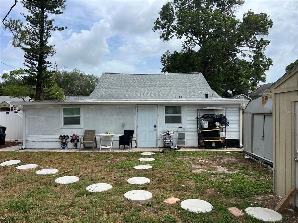 For Sale: $265,000 (3 beds, 2 baths, 1014 Square Feet)