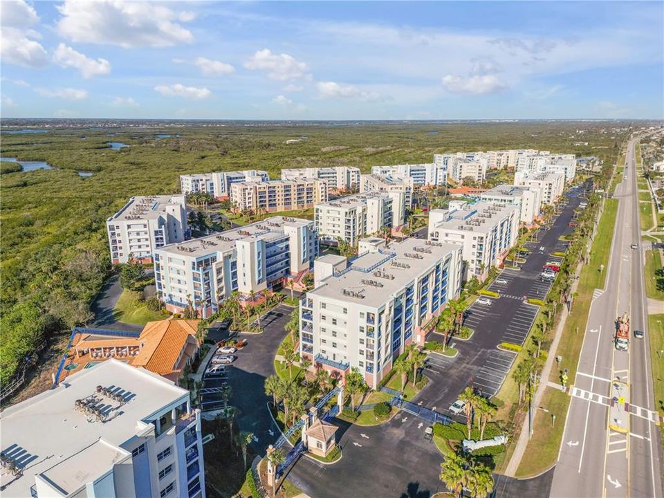 На продажу: $399,000 (2 спален, 2 ванн, 1260 Квадратных фут)