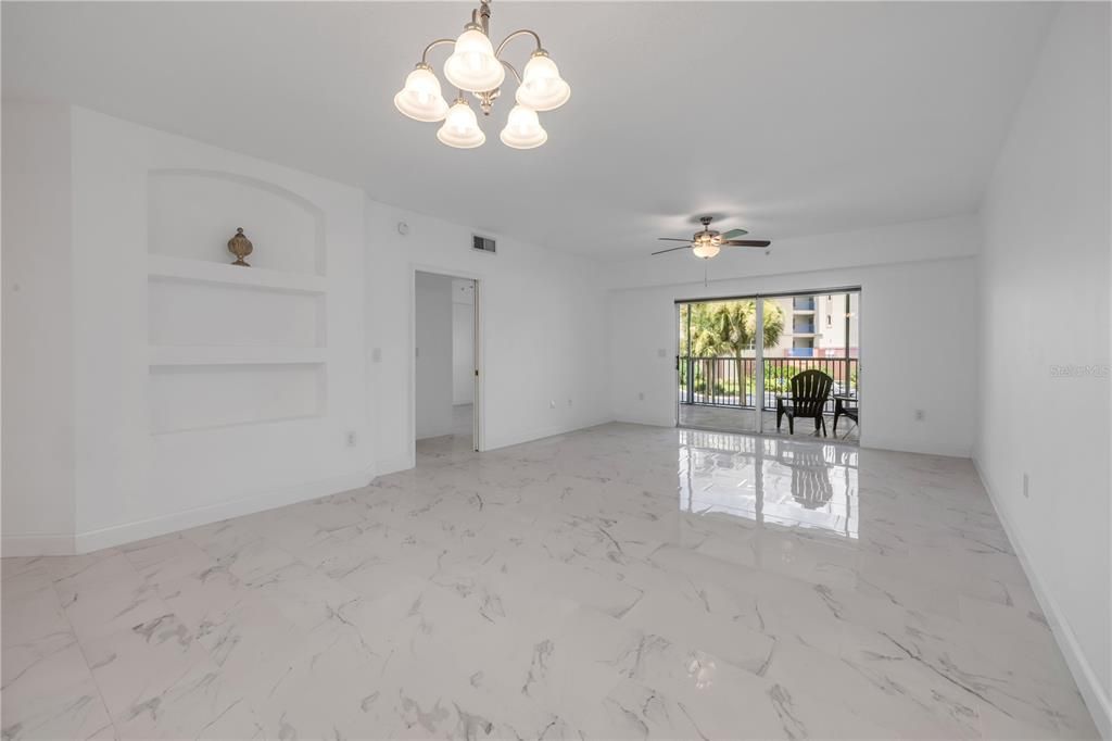На продажу: $399,000 (2 спален, 2 ванн, 1260 Квадратных фут)