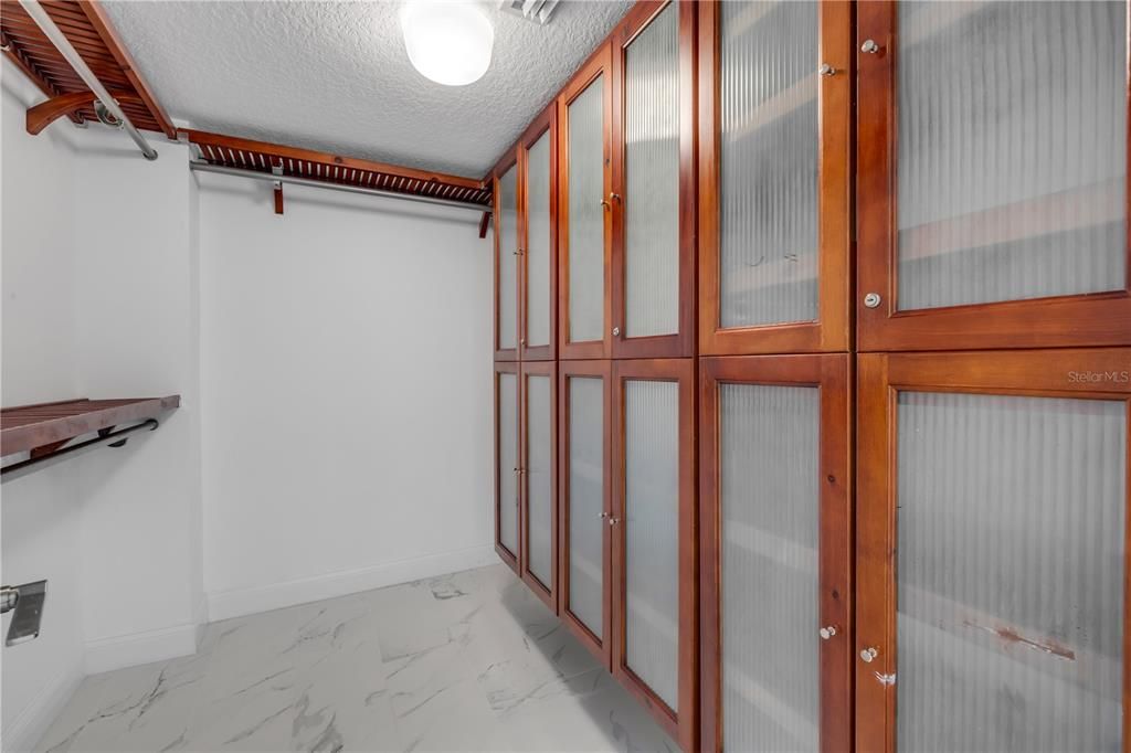 На продажу: $399,000 (2 спален, 2 ванн, 1260 Квадратных фут)