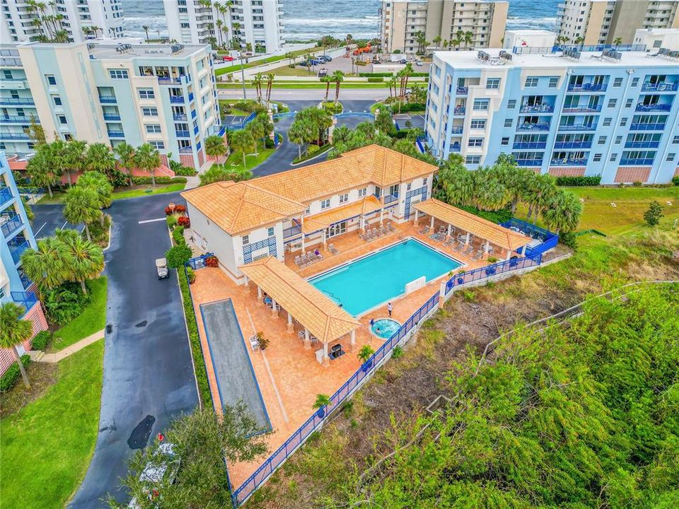 На продажу: $399,000 (2 спален, 2 ванн, 1260 Квадратных фут)