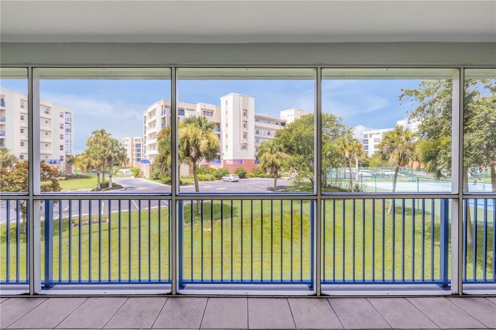 На продажу: $399,000 (2 спален, 2 ванн, 1260 Квадратных фут)