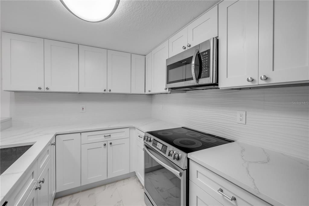На продажу: $399,000 (2 спален, 2 ванн, 1260 Квадратных фут)