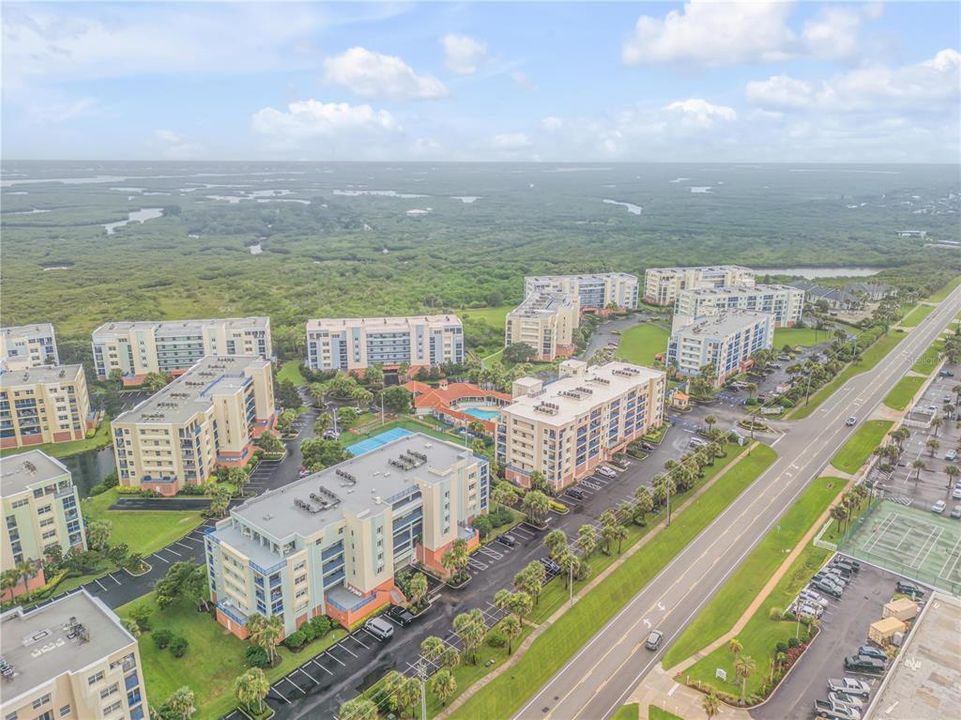 На продажу: $399,000 (2 спален, 2 ванн, 1260 Квадратных фут)