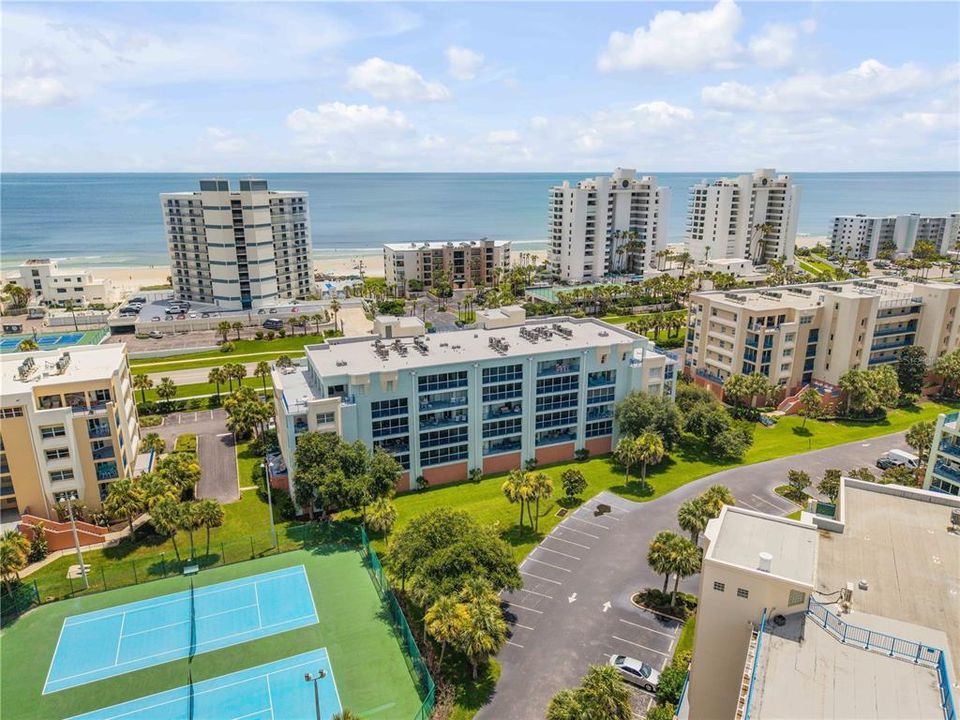 На продажу: $399,000 (2 спален, 2 ванн, 1260 Квадратных фут)