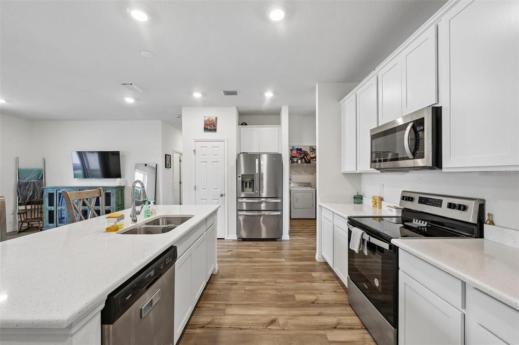En Venta: $334,900 (4 camas, 2 baños, 1861 Pies cuadrados)
