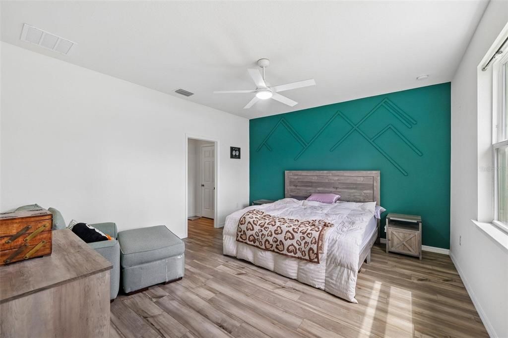 En Venta: $334,900 (4 camas, 2 baños, 1861 Pies cuadrados)