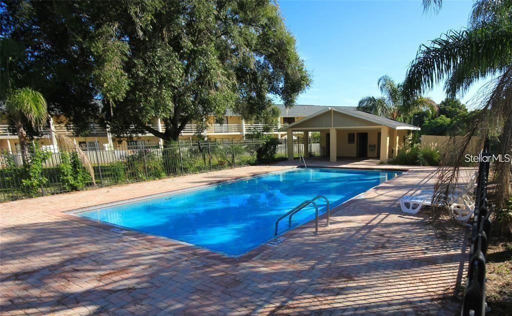 For Rent: $1,750 (2 beds, 1 baths, 1032 Square Feet)