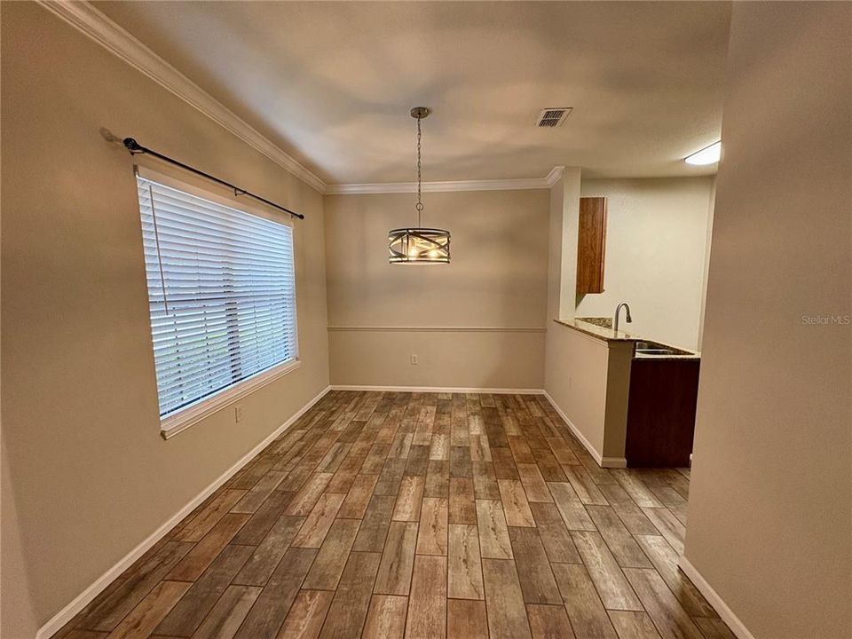 For Rent: $2,000 (2 beds, 2 baths, 1125 Square Feet)