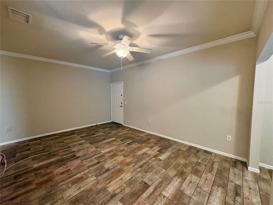 For Rent: $2,000 (2 beds, 2 baths, 1125 Square Feet)